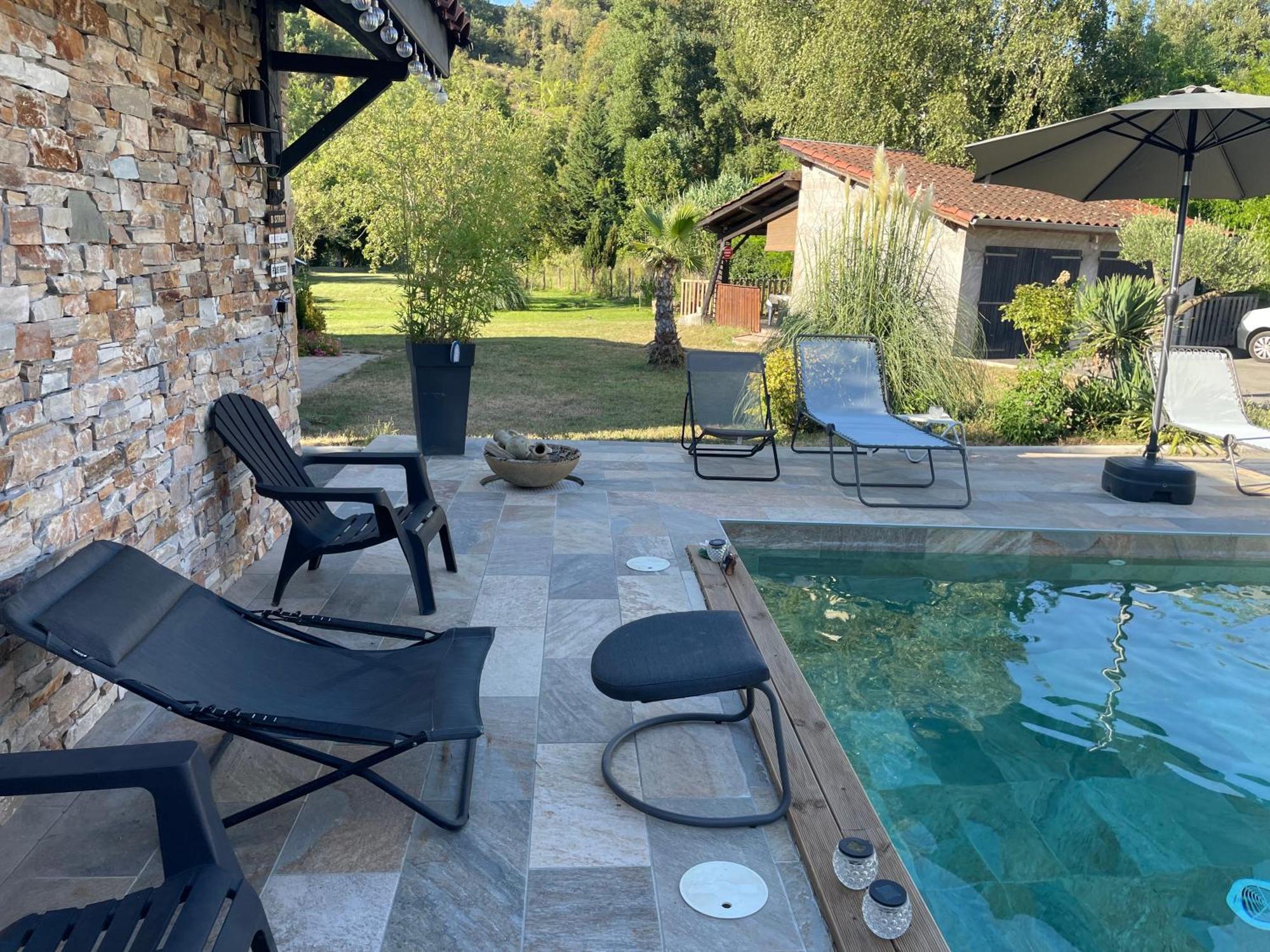 Le Regrimet Avec Parking Gratuit Et Prive Bed & Breakfast Lens-Lestang Exterior photo